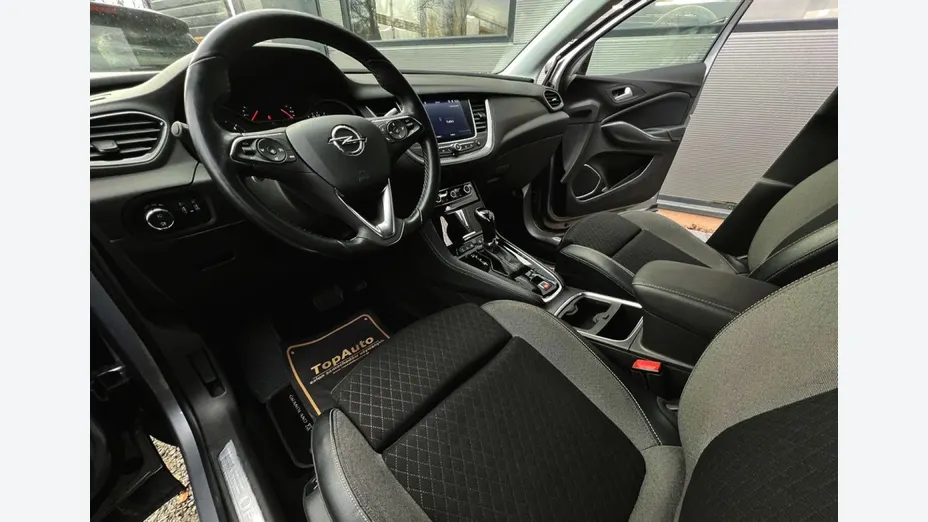 OPEL Grandland X -