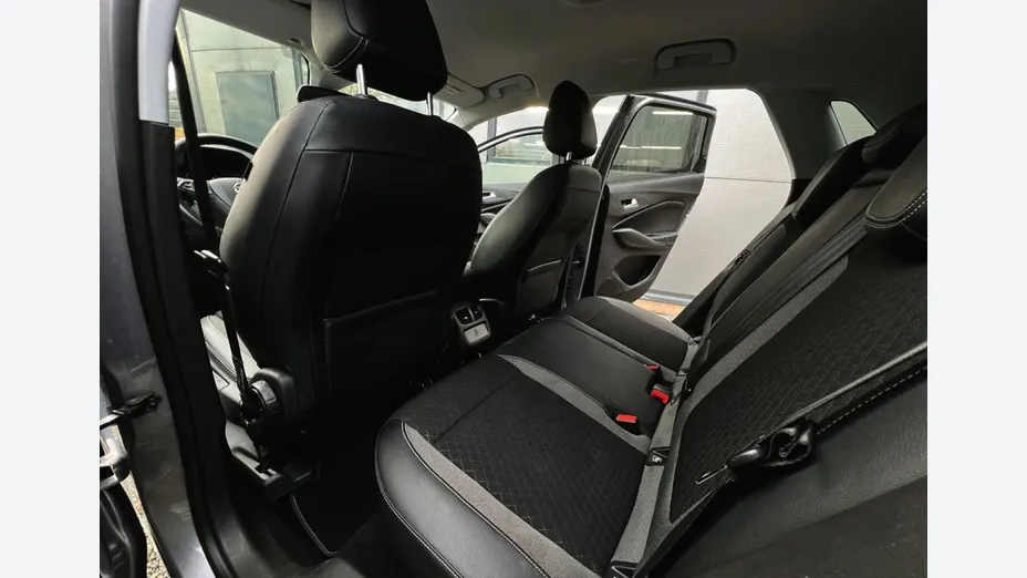 OPEL Grandland X -