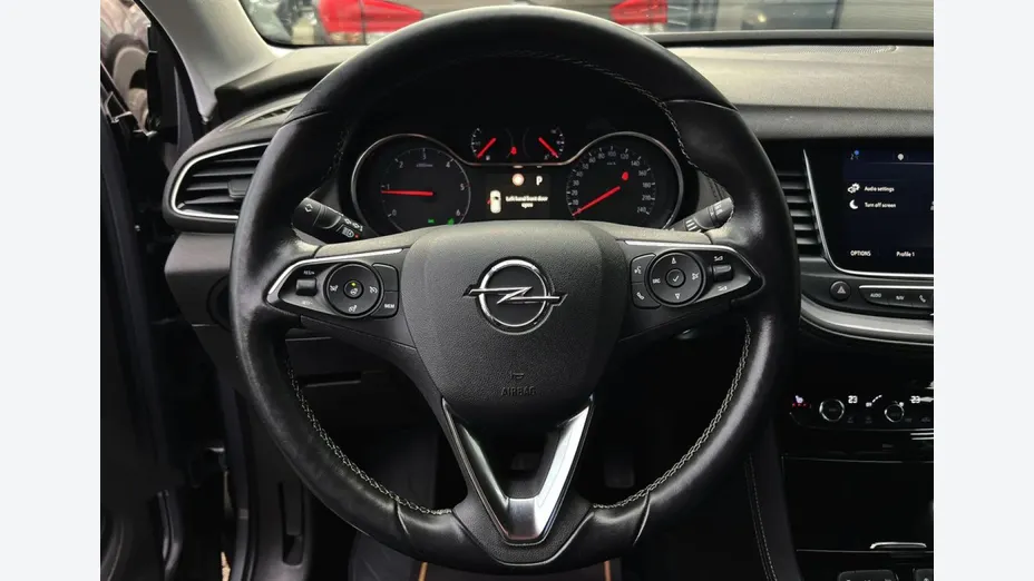 OPEL Grandland X -