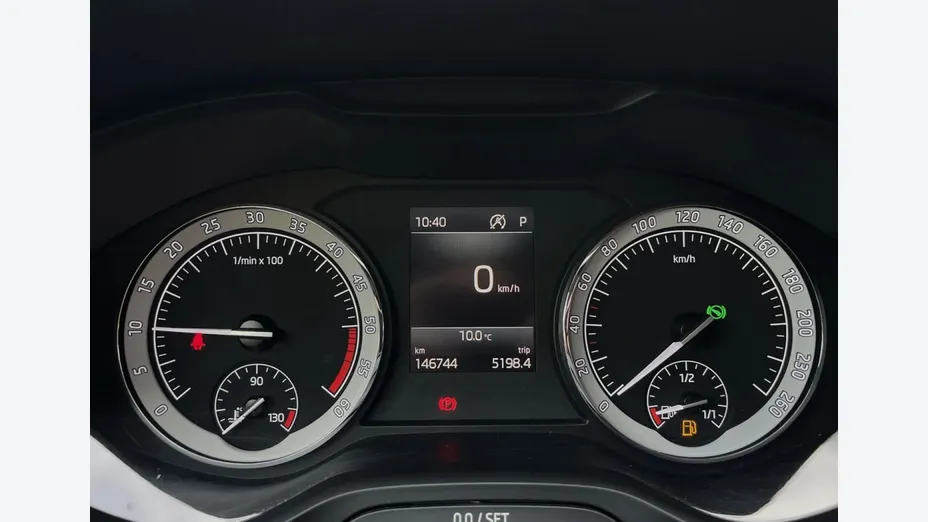 SKODA Karoq -