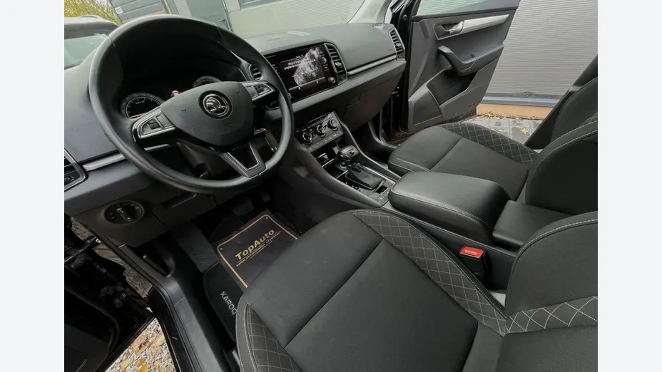 SKODA Karoq -