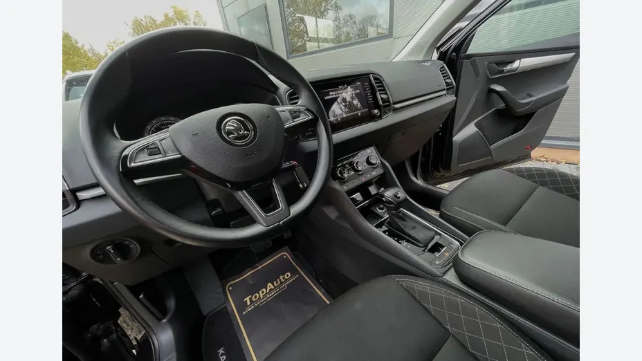 SKODA Karoq -