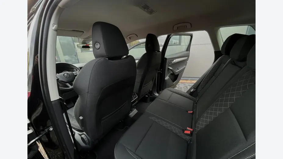 SKODA Karoq -