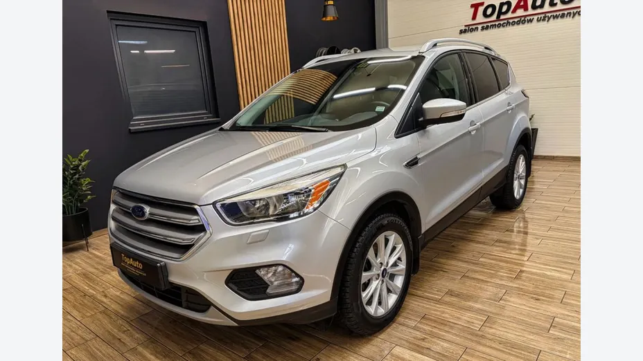 FORD Kuga -