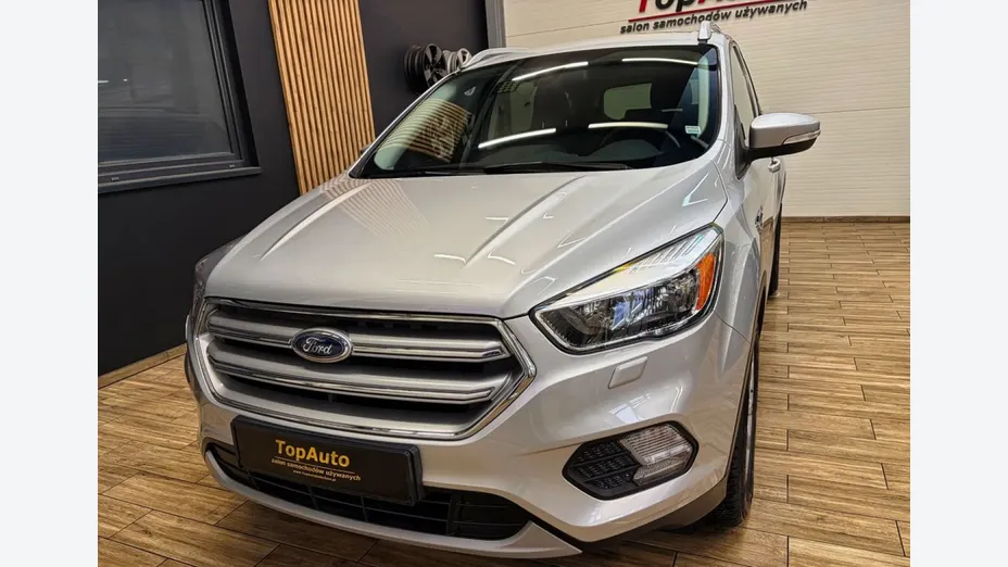 FORD Kuga -