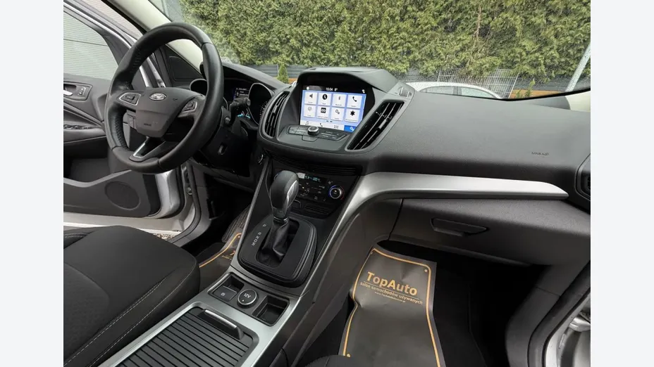 FORD Kuga -