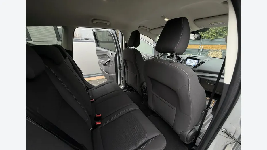 FORD Kuga -
