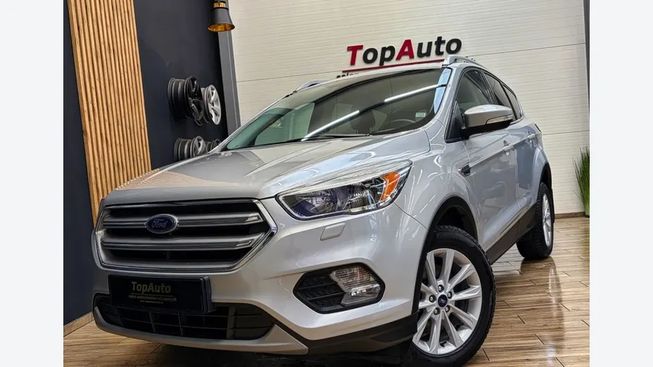 FORD Kuga -