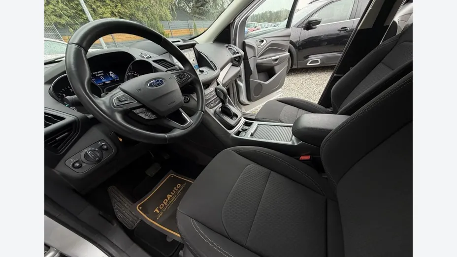 FORD Kuga -