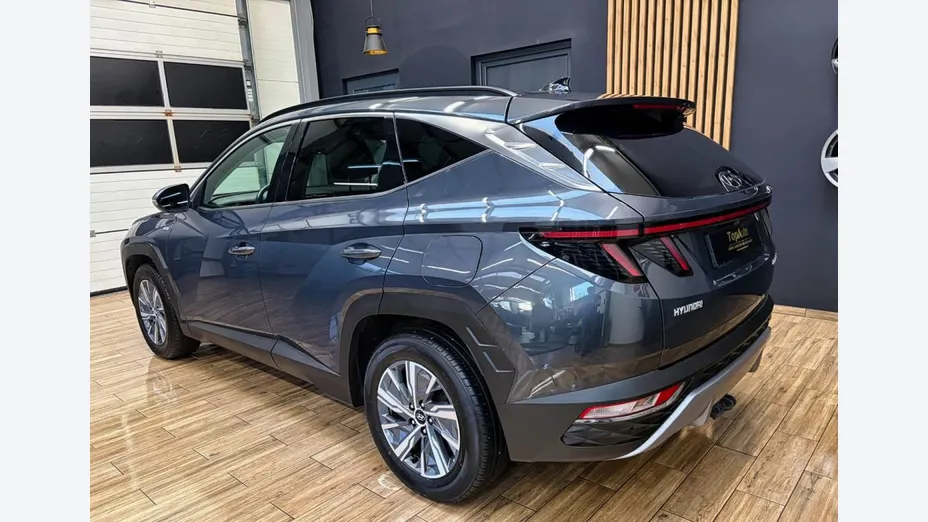 HYUNDAI Tucson -