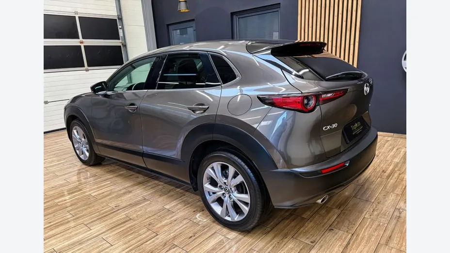 MAZDA CX-30 -