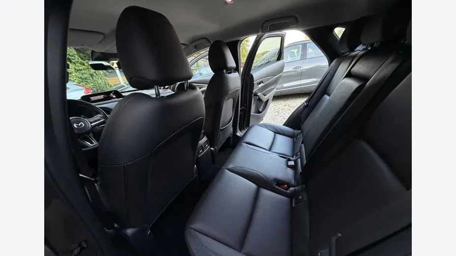 MAZDA CX-30 -
