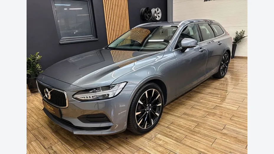 VOLVO V90 -
