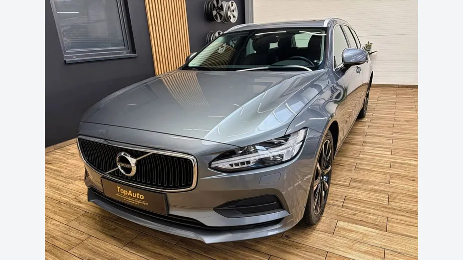VOLVO V90 -