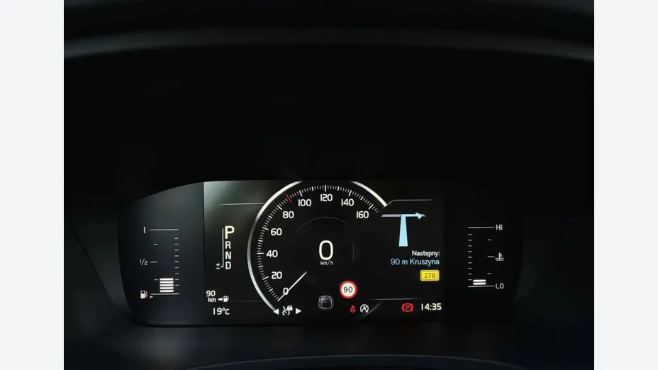 VOLVO V90 -