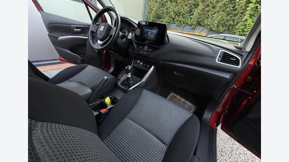 SUZUKI SX4 -