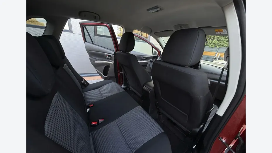SUZUKI SX4 -