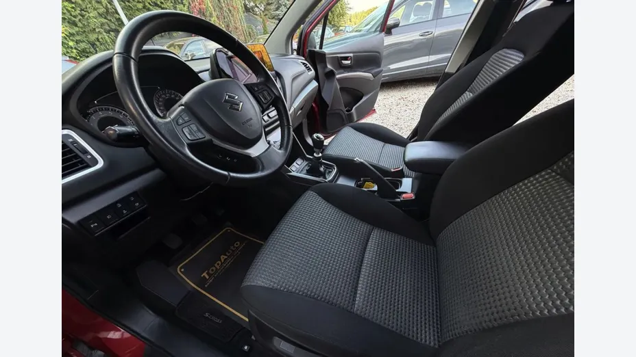 SUZUKI SX4 -
