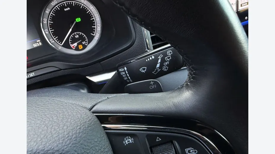 SKODA Karoq -