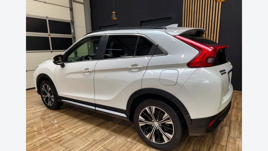 MITSUBISHI Eclipse Cross -