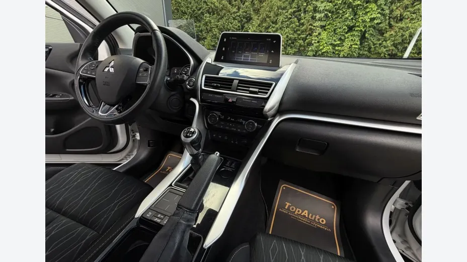 MITSUBISHI Eclipse Cross -