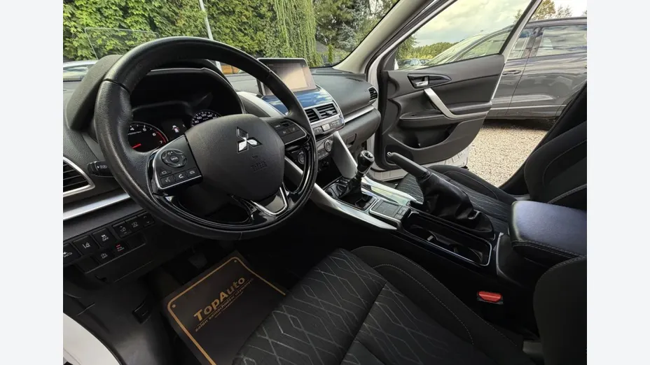 MITSUBISHI Eclipse Cross -