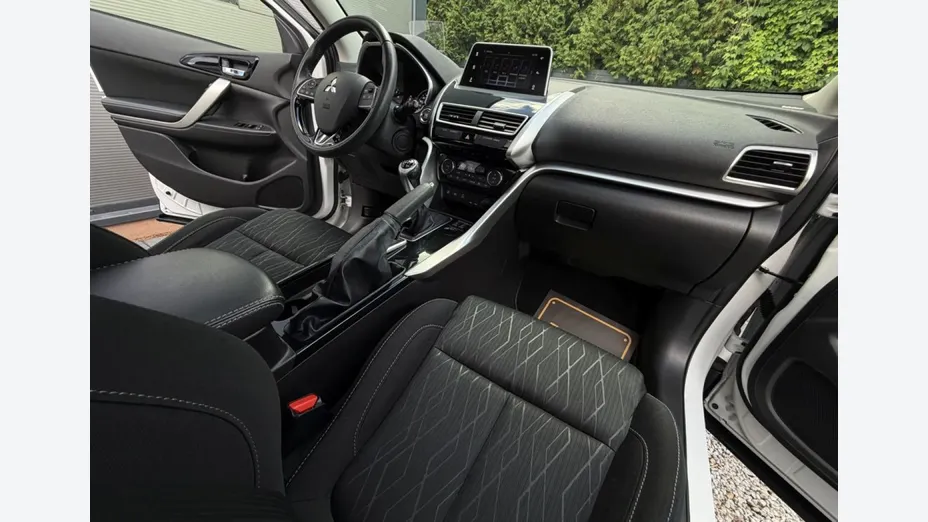 MITSUBISHI Eclipse Cross -