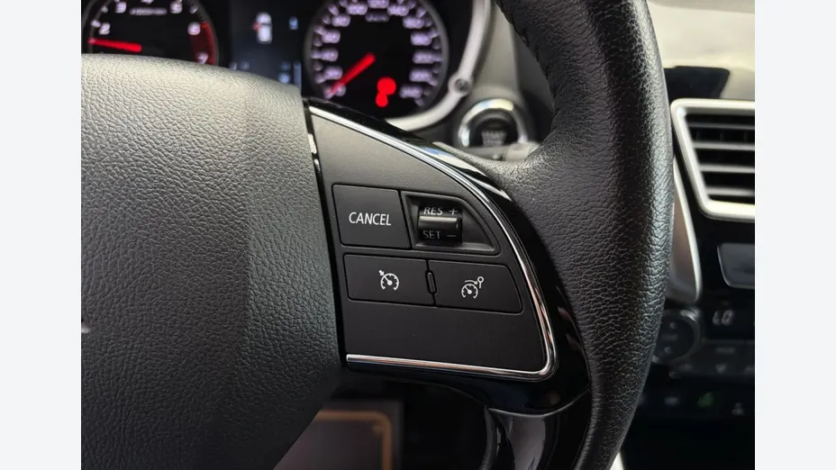 MITSUBISHI Eclipse Cross -