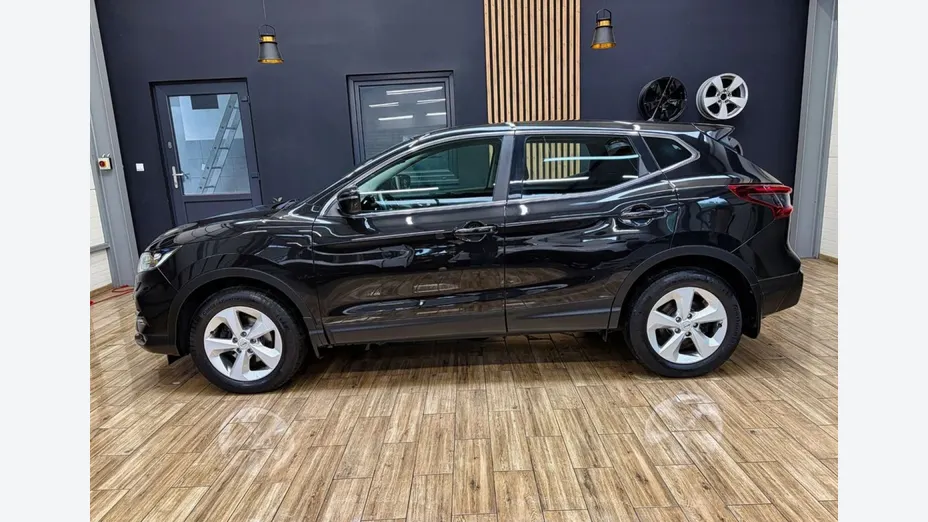 NISSAN Qashqai -