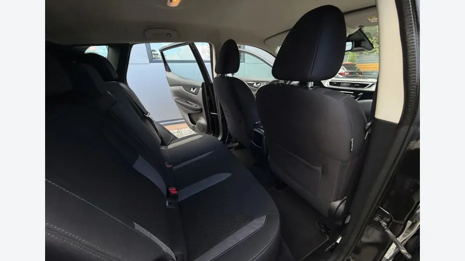 NISSAN Qashqai -