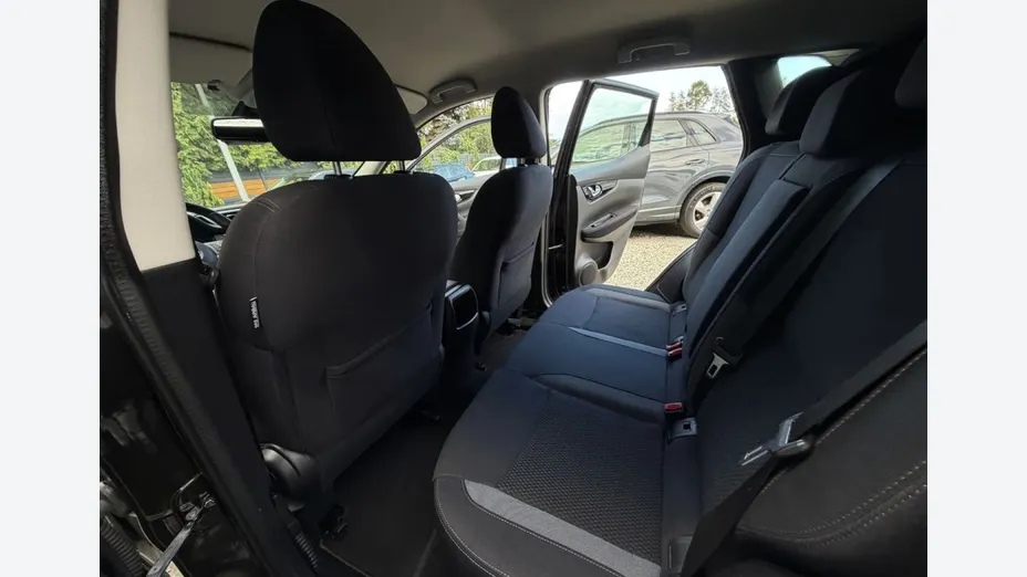 NISSAN Qashqai -