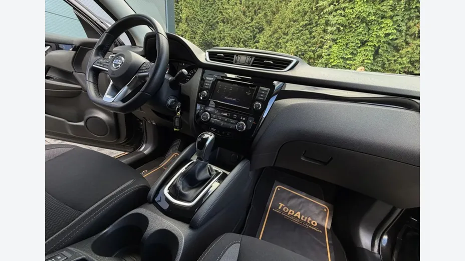 NISSAN Qashqai -