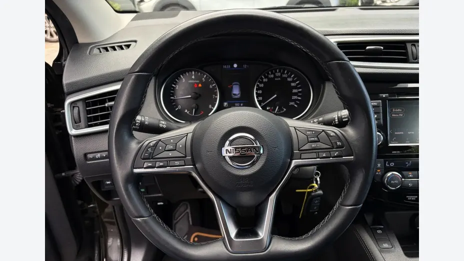 NISSAN Qashqai -