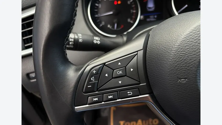 NISSAN Qashqai -