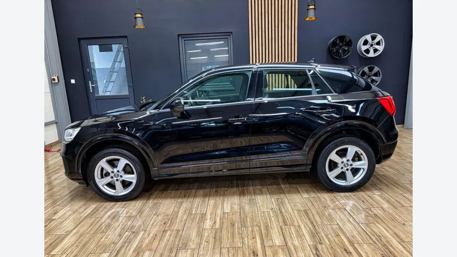 AUDI Q2 -