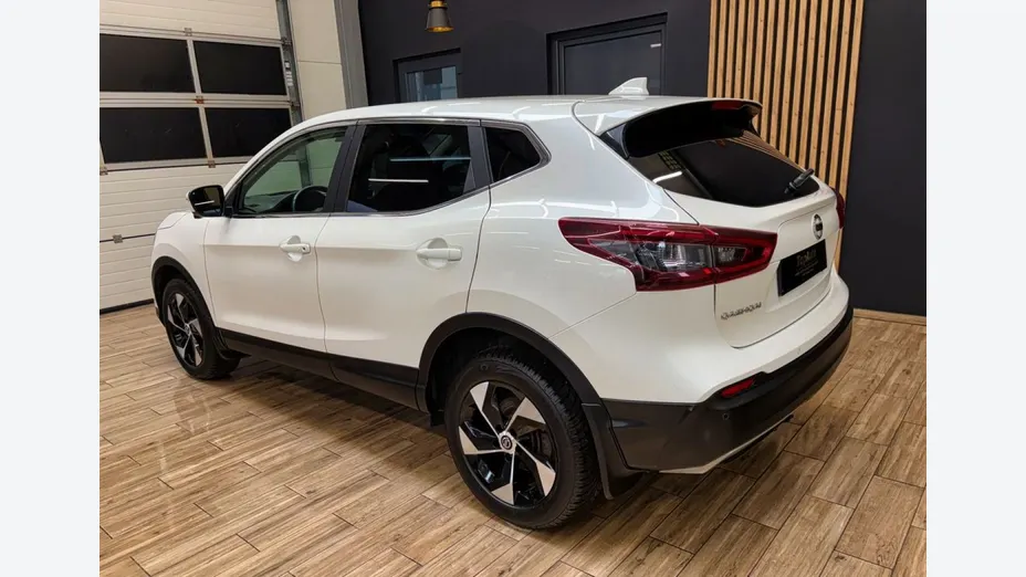 NISSAN Qashqai -