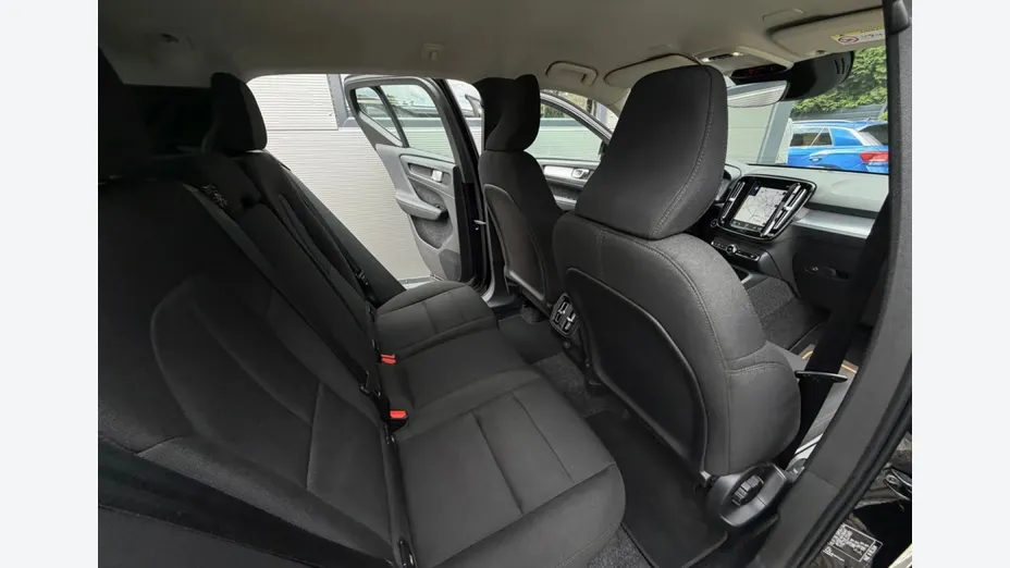 VOLVO XC40 -