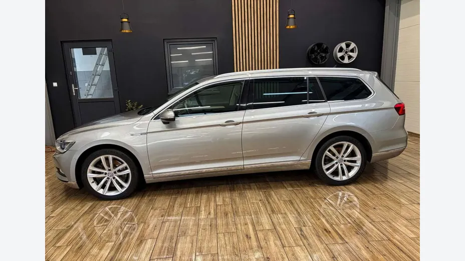 VOLKSWAGEN Passat -