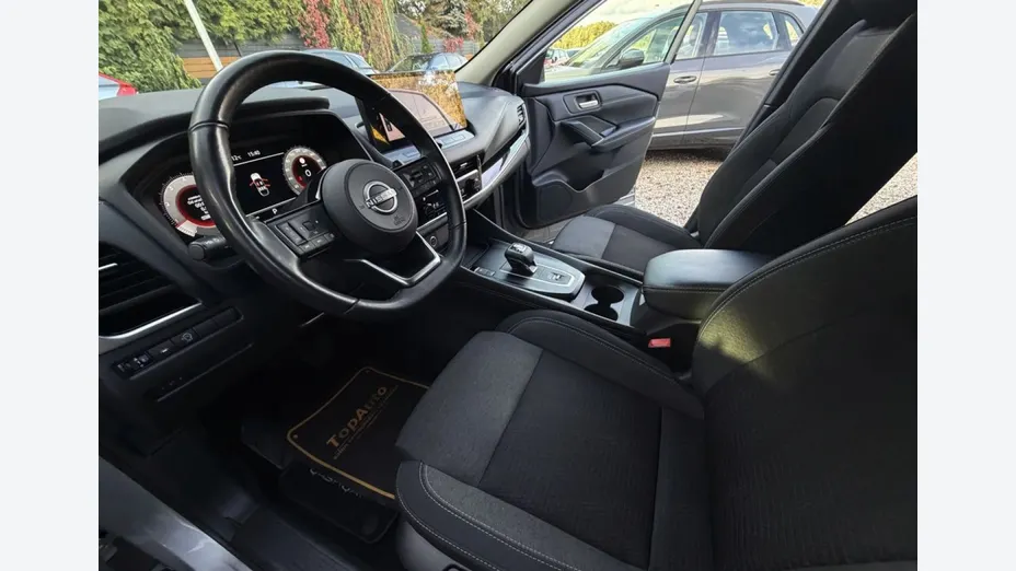 NISSAN Qashqai -