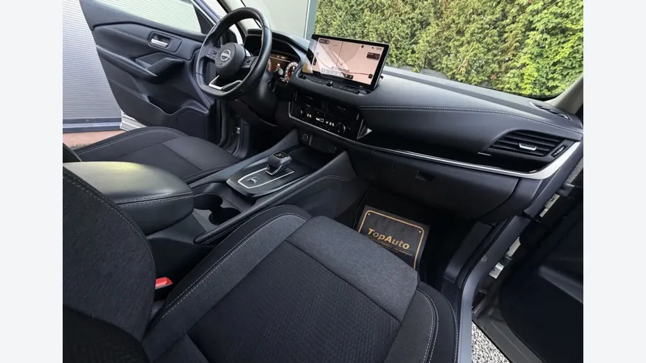 NISSAN Qashqai -