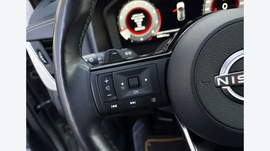 NISSAN Qashqai -