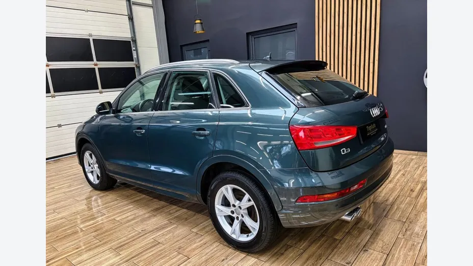 AUDI Q3 -