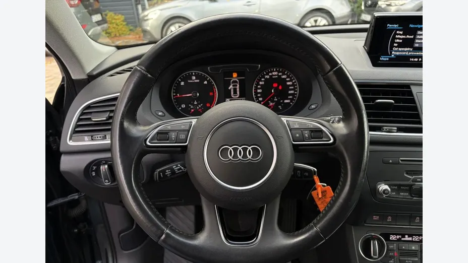 AUDI Q3 -