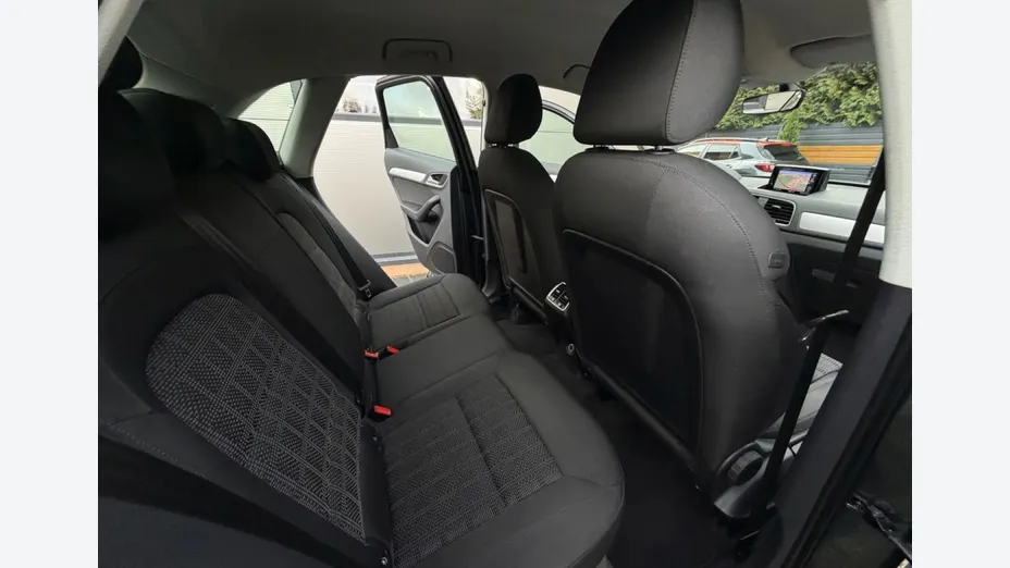 AUDI Q3 -