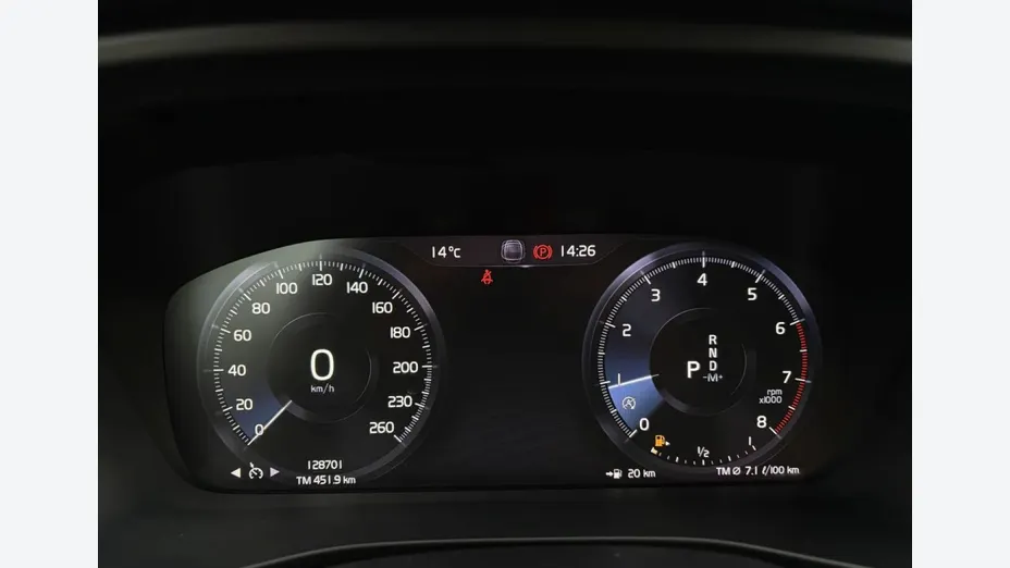 VOLVO XC40 -
