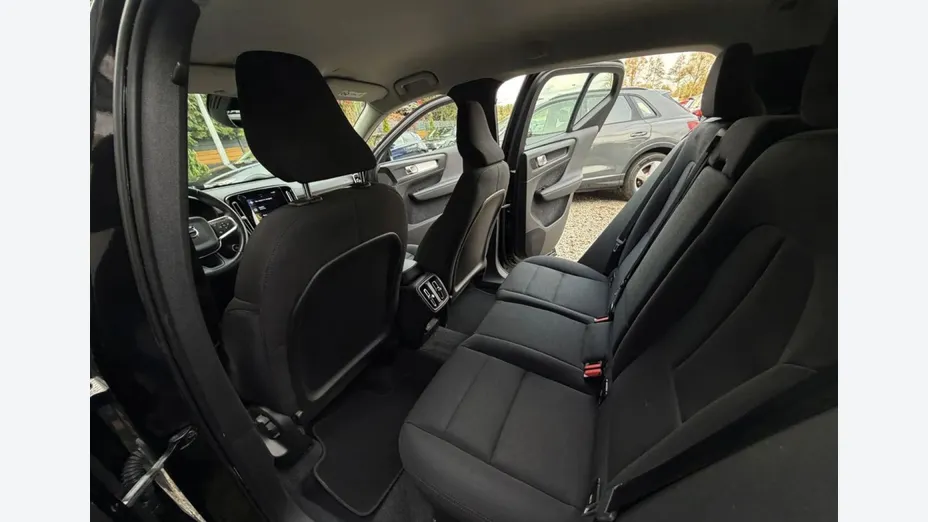 VOLVO XC40 -