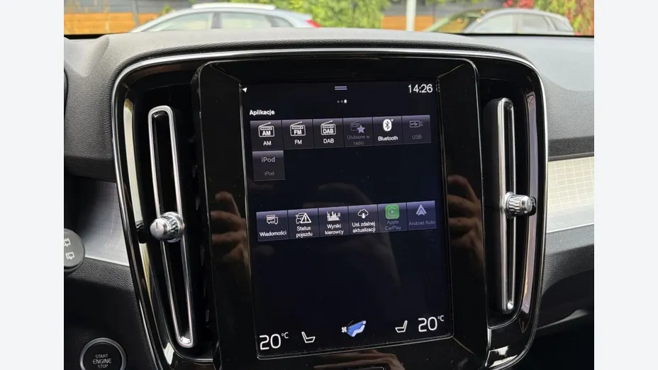 VOLVO XC40 -