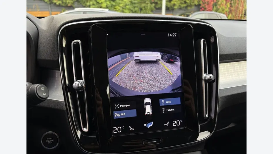 VOLVO XC40 -