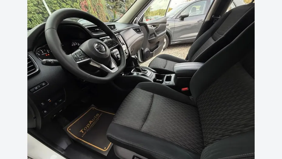 NISSAN X-Trail -