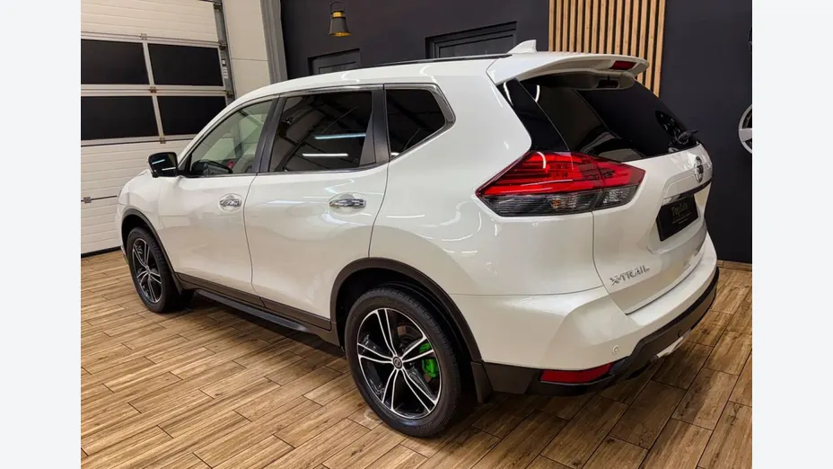 NISSAN X-Trail -